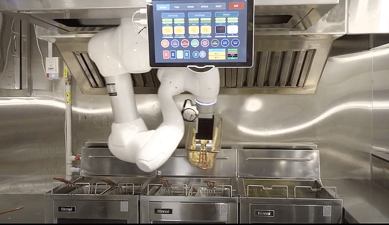 치킨 전문점 디떽의 치킨 요리 로봇.사진=디떽 유튜브