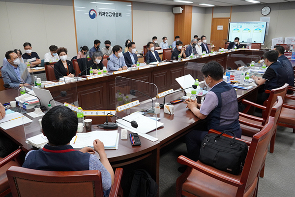 지난해 6월에 개최된 최저임금위원회 제8차 전원회의 모습. 사진=한국노총 홈페이지